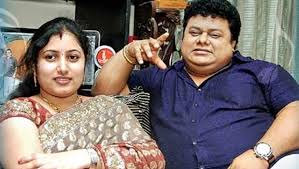 chakri death,chakri mother vs chakri wife,controversy in chakri family,case in jubileehills police station on chakri death,chakri wife sravani in media,sravani on chakri death  చక్రిది అనుమానాస్పద మృతిగా కేసు నమోదు..!!